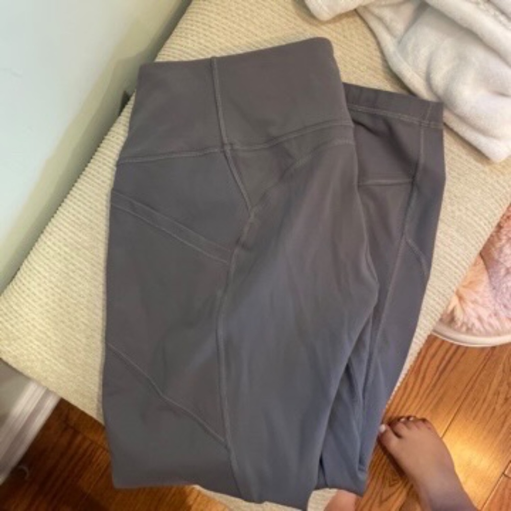 Lululemon leggings with pockets